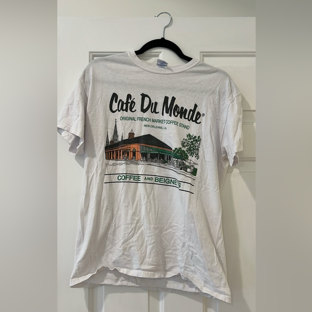 Cafe Du Monde graphic tee